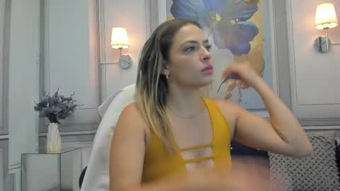 Mia online show from February 13, 10:22 am