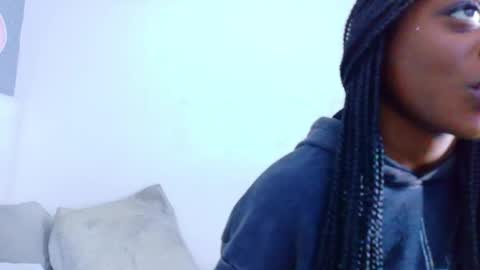 pervert_shydoll online show from April 22, 3:20 am