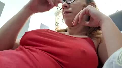 Lisa -  online show from February 20, 11:09 am