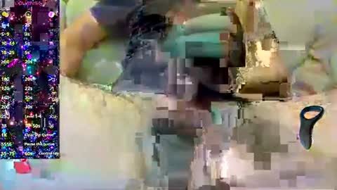 Snapshot of petardo_ chatting on December 23, 10:10 am Petardo online show from December 23, 10:10 am