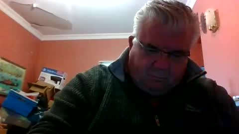pete112991 online show from May 31, 2:13 pm