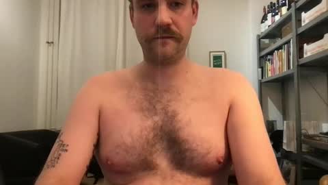 Snapshot of peteboy05 chatting on December 9, 8:12 pm Pete online show from December 9, 8:12 pm