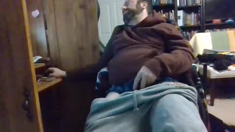 Snapshot of peter40770 chatting on February 11, 4:17 am peter40770 online show from February 11, 4:17 am