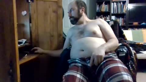 Snapshot of peter40770 chatting on February 16, 4:19 am peter40770 online show from February 16, 4:19 am