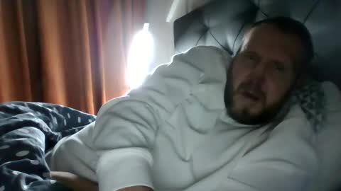 Snapshot of peterpeters443 chatting on January 9, 10:11 pm jelle online show from January 9, 10:11 pm