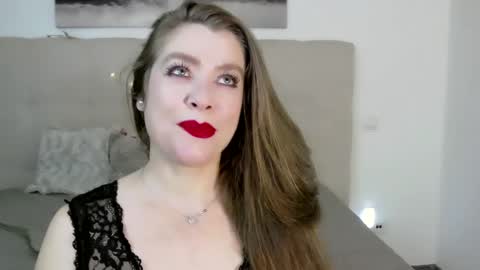 Peters Emily online show from January 12, 6:05 pm