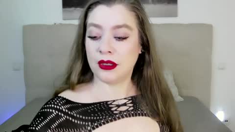 Peters Emily online show from February 6, 12:05 pm