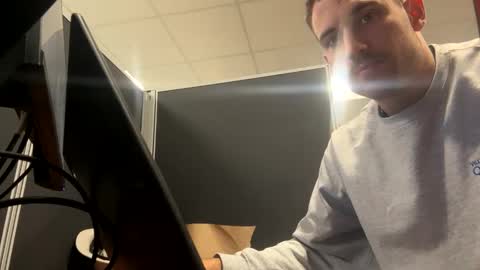         ttps VF8L9ABFMref wl share online show from February 18, 7:52 pm