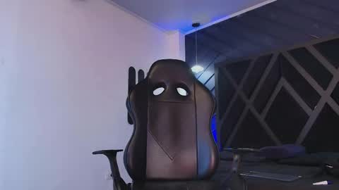 PETES EVANS new account online show from April 10, 11:20 pm