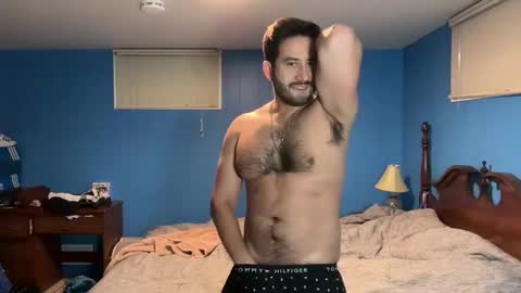 Snapshot of peteypete204 chatting on December 2, 11:59 am peteypete204 online show from December 2, 11:59 am