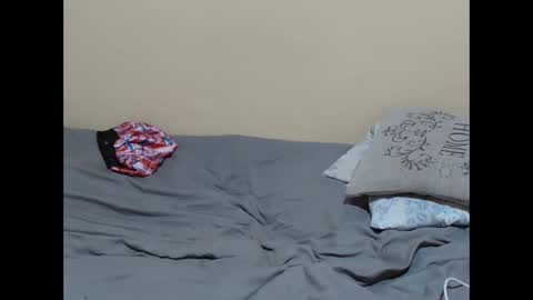 Snapshot of petite_bunni chatting on May 26, 4:47 pm petite_bunni online show from May 26, 4:47 pm