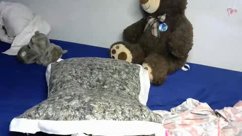 petite_byb online show from September 27, 10:31 am