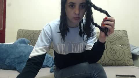 Snapshot of petite_red95 chatting on November 10, 11:42 am cosmina online show from November 10, 11:42 am