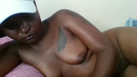 petite_shan online show from February 8, 7:34 am