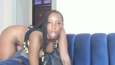Snapshot of petite_tanya chatting on April 24, 2:25 am Tanya online show from April 24, 2:25 am