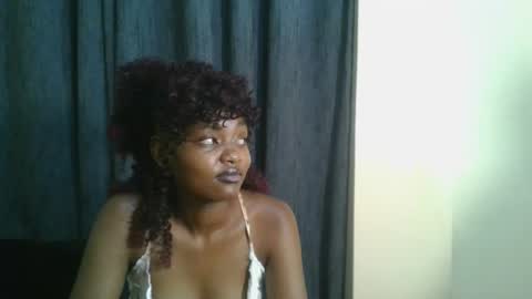 Bad gurl Riri online show from December 4, 9:01 pm