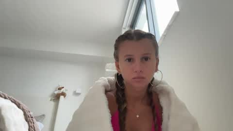 petitebaddie349 online show from July 26, 9:43 pm