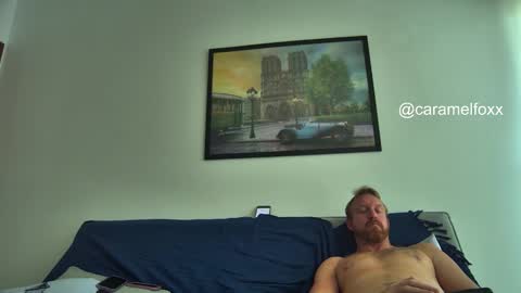 Snapshot of petitebubblegum chatting on October 11, 3:54 pm Caramel princesa online show from October 11, 3:54 pm