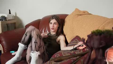 caracal online show from March 11, 2:21 am