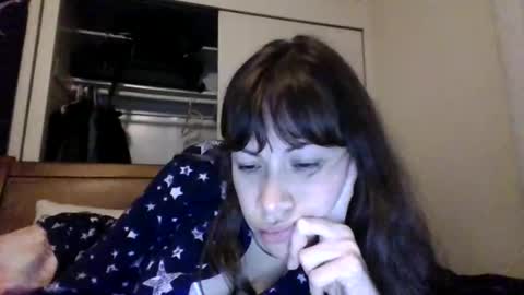 Snapshot of petitedoll30 chatting on December 6, 7:21 am Petitedoll30 online show from December 6, 7:21 am