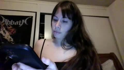 Snapshot of petitedoll30 chatting on December 8, 6:33 am Petitedoll30 online show from December 8, 6:33 am