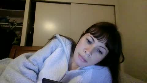 Snapshot of petitedoll30 chatting on January 14, 2:40 am Petitedoll30 online show from January 14, 2:40 am