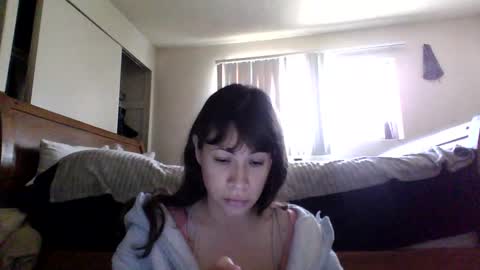 Snapshot of petitedoll30 chatting on February 7, 8:53 pm Petitedoll30 online show from February 7, 8:53 pm