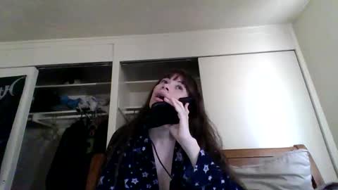 Snapshot of petitedoll30 chatting on February 17, 10:47 pm Petitedoll30 online show from February 17, 10:47 pm