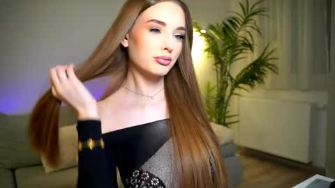 Petitegonwiild online show from November 25, 10:54 pm