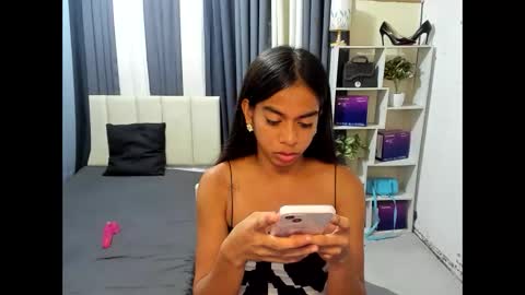 Snapshot of petitehorsycock chatting on June 3, 5:21 am petitehorsycock online show from June 3, 5:21 am