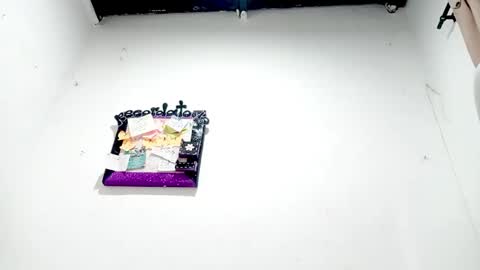 danna online show from December 17, 2:50 am