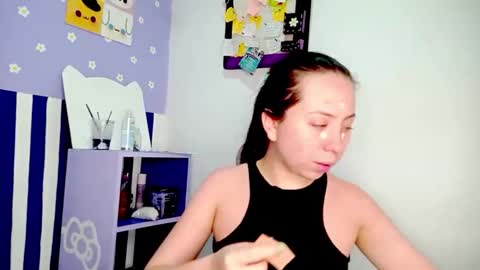 Snapshot of petiteivoryqueen chatting on May 14, 3:35 am danna online show from May 14, 3:35 am