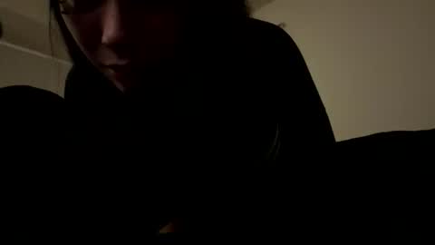 Snapshot of petitelatinamama chatting on December 15, 10:19 am petitelatinamama online show from December 15, 10:19 am