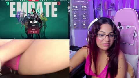 Snapshot of petitesofia_ chatting on January 12, 5:11 pm Sofia online show from January 12, 5:11 pm