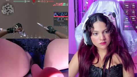 Snapshot of petitesofia_ chatting on February 15, 2:00 pm Sofia online show from February 15, 2:00 pm