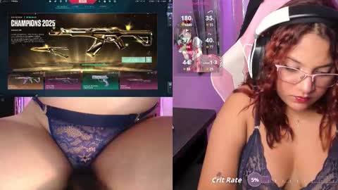 Snapshot of petitesofia_ chatting on September 19, 3:24 pm Sofia online show from September 19, 3:24 pm