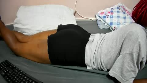 petitetasha online show from September 9, 7:02 pm