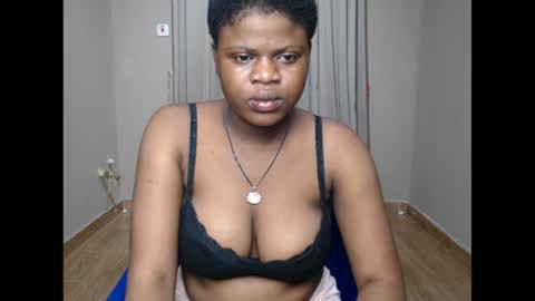 Call Me KiKi online show from July 18, 1:10 am