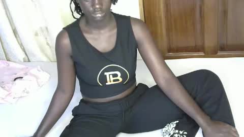 petitte_gyaal online show from January 7, 6:43 pm