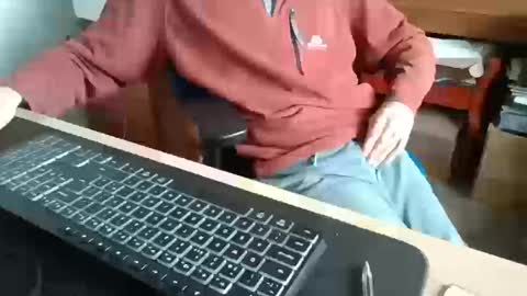 Snapshot of petitwilly chatting on March 13, 10:00 am petitwilly online show from March 13, 10:00 am