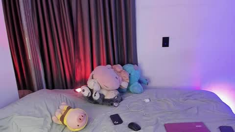 Peyton   online show from December 3, 1:57 am