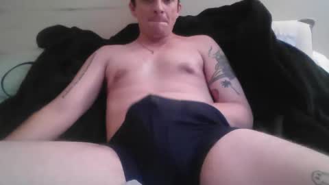 pgramlin09 online show from April 9, 8:58 pm