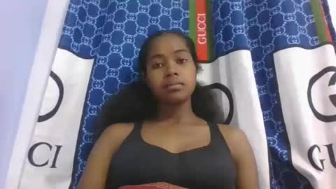 Snapshot of phania185885 chatting on February 28, 7:53 am phania185885 online show from February 28, 7:53 am