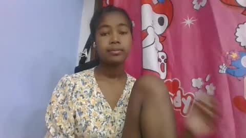 phania185885 online show from May 19, 5:47 am