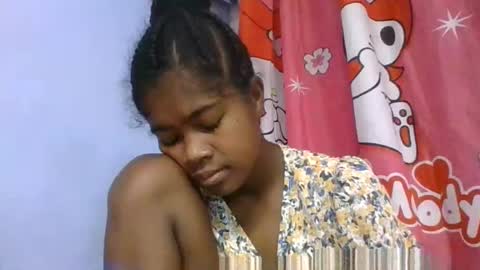 phania185885 online show from May 22, 7:04 am
