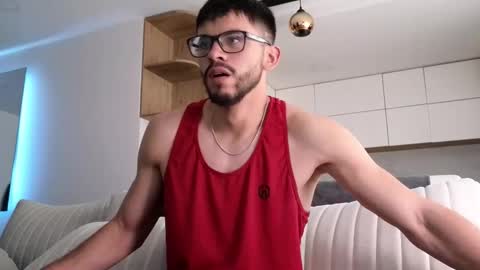 phantom_bigger1 online show from January 16, 2:43 pm