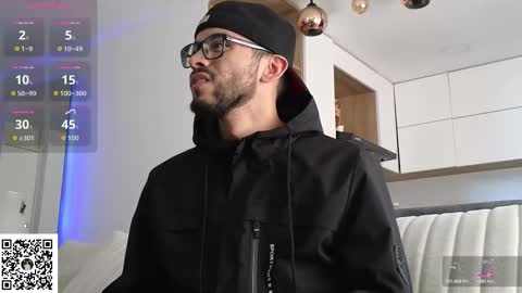 phantom_bigger1 online show from February 26, 2:27 pm