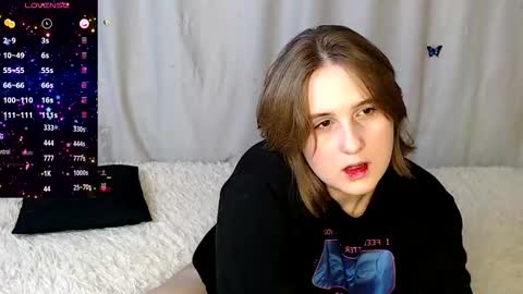 Snapshot of phantommira chatting on November 2, 4:20 pm phantommira online show from November 2, 4:20 pm