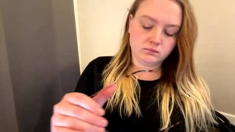 PhatAssBlond online show from January 21, 5:20 pm