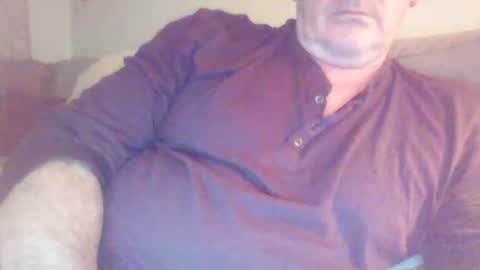 Snapshot of phil279 chatting on April 16, 1:17 am Phil online show from April 16, 1:17 am
